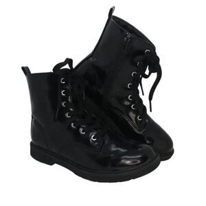 Thereabouts Women's Pre-owned  Black Combat Boots - Size 5M